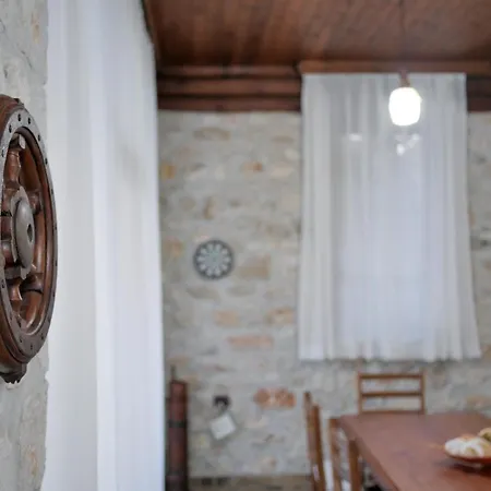 Seaside Duplex Stone Qeparo
