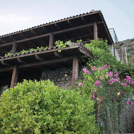 Villa Seaside Duplex Stone Qeparo