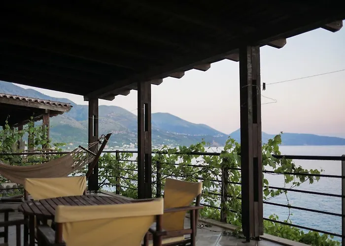 Villa Seaside Duplex Stone Qeparo