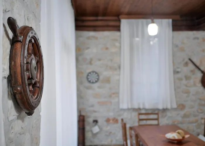 Seaside Duplex Stone Qeparo